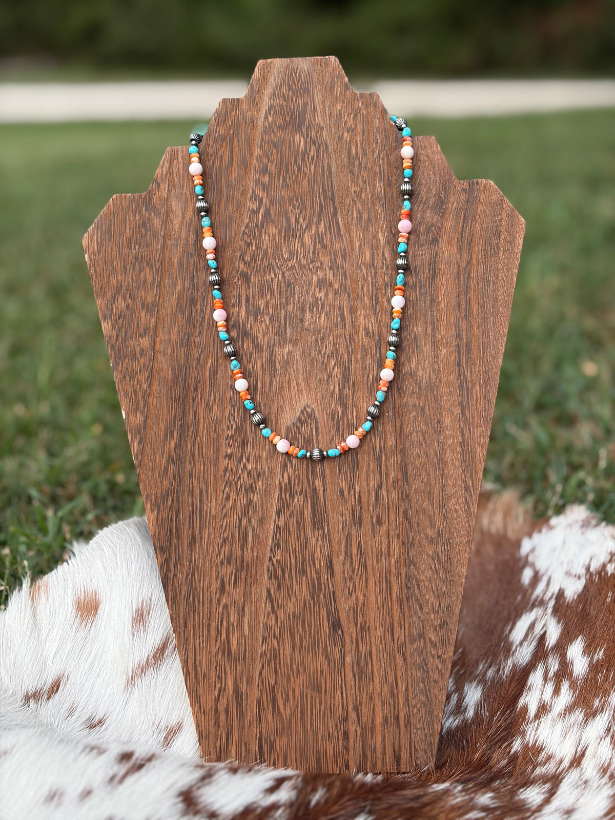VIVIENNE Necklace
